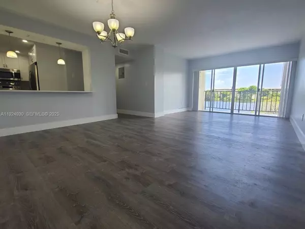 3 bedrooms apartment for rent in Westchester FL - Miami Dade, Miami