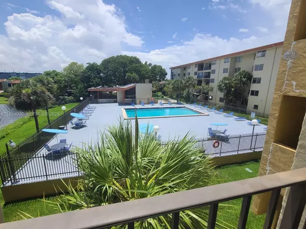3 bedrooms apartment for rent in Westchester FL - Miami Dade, Miami