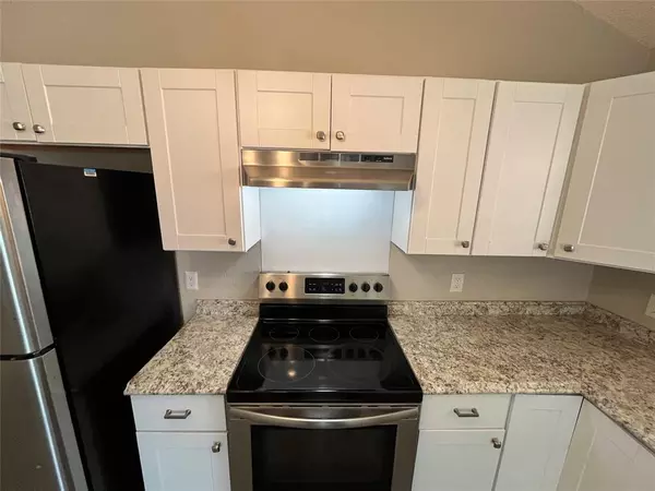2 bedrooms apartment for rent in Hollywood/ Santa Monica - Ne Dallas, Dallas