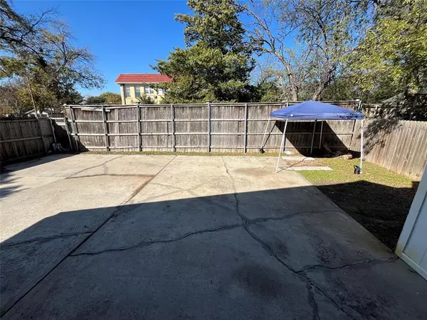 2 bedrooms apartment for rent in Hollywood/ Santa Monica - Ne Dallas, Dallas