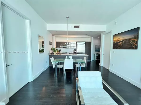 2 bedrooms apartment for rent in Downtown Miami - Miami, Miami