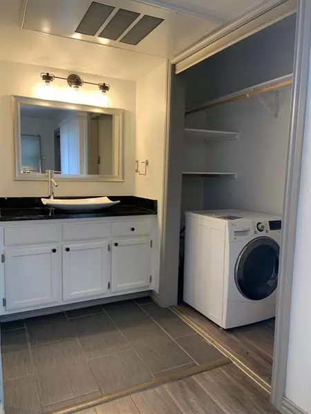 Studio Apartment for rent in Oak Lawn - Ne Dallas, Dallas