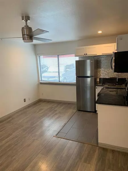Studio Apartment for rent in Oak Lawn - Ne Dallas, Dallas