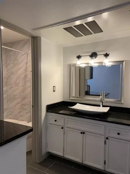 Studio Apartment for rent in Oak Lawn - Ne Dallas, Dallas