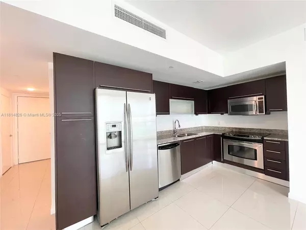 2 bedrooms apartment for rent in Downtown Miami - Miami, Miami