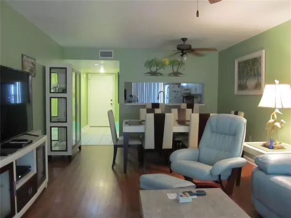 2 bedrooms apartment for rent in The Meadows - Sarasota, Sarasota