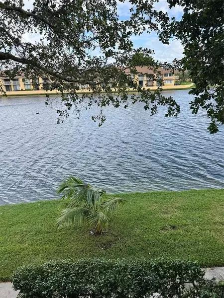 2 bedrooms apartment for rent in West Park - Broward County, Miami