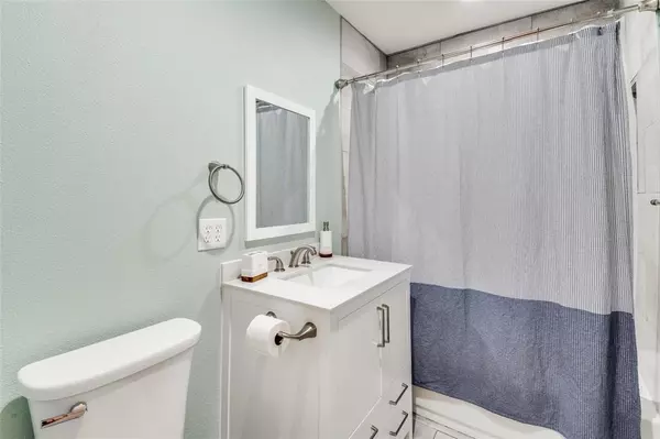 2 bedrooms apartment for rent in Greenway Park - Nw Dallas, Dallas