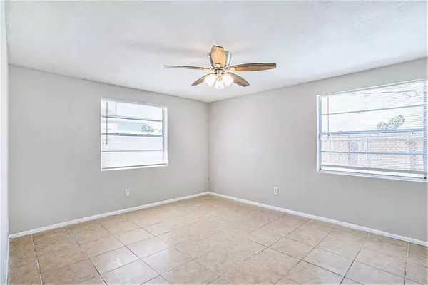 3 bedrooms apartment for rent in Town 'n' Country - West Tampa, Tampa