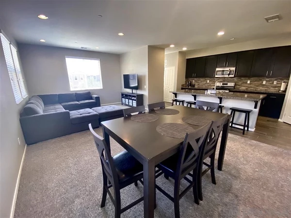 4 bedrooms apartment for rent in San Ysidro - South SD, San Diego