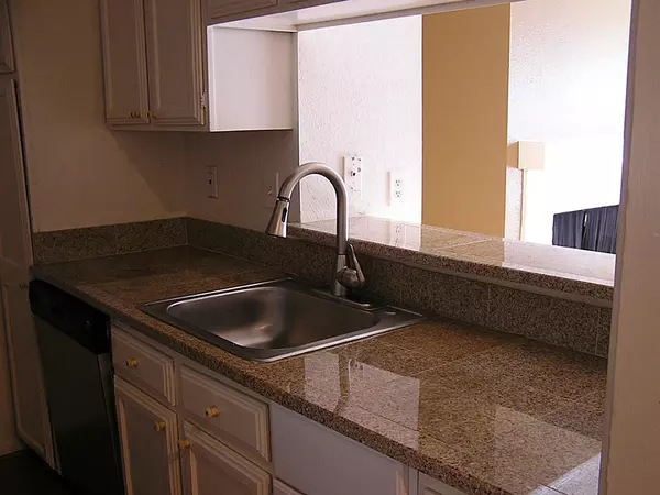 2 bedrooms apartment for rent in Hunter Creek Village - West Houston, Houston