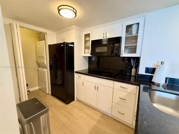 2 bedrooms apartment for rent in Downtown Miami - Miami, Miami