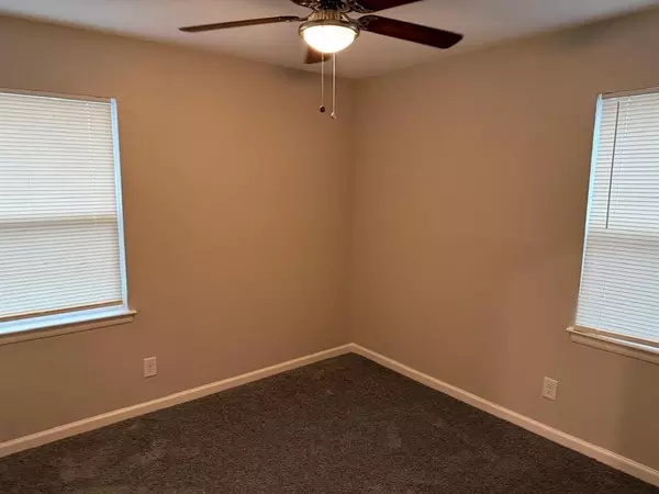 4 bedrooms apartment for rent in Wolf Creek - Sw Dallas, Dallas