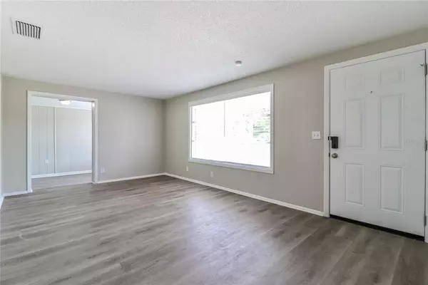 3 bedrooms apartment for rent in Live Oaks Square - East Tampa, Tampa