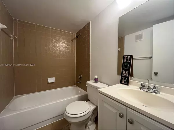 3 bedrooms apartment for rent in West Park - Broward County, Miami