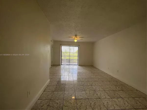 3 bedrooms apartment for rent in West Park - Broward County, Miami