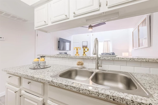 2 bedrooms apartment for rent in Woodlake/ Briar Meadow - West Houston, Houston