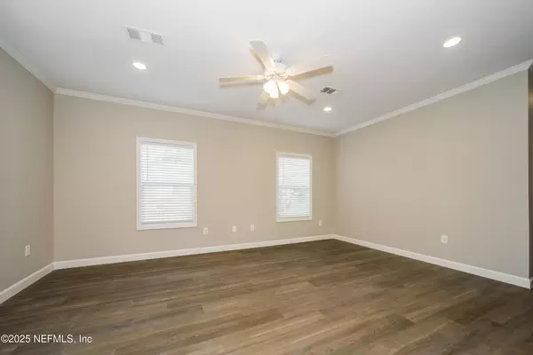 4 bedrooms apartment for rent in Lackawanna - Westside, Jacksonville