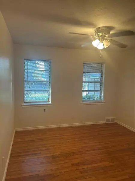 3 bedrooms apartment for rent in Claremont Dallas - Ne Dallas, Dallas