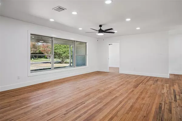 3 bedrooms apartment for rent in Eastwood - Ne Dallas, Dallas