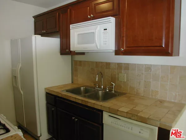 2 bedrooms apartment for rent in Palms - Westside / South Bay, Los Angeles