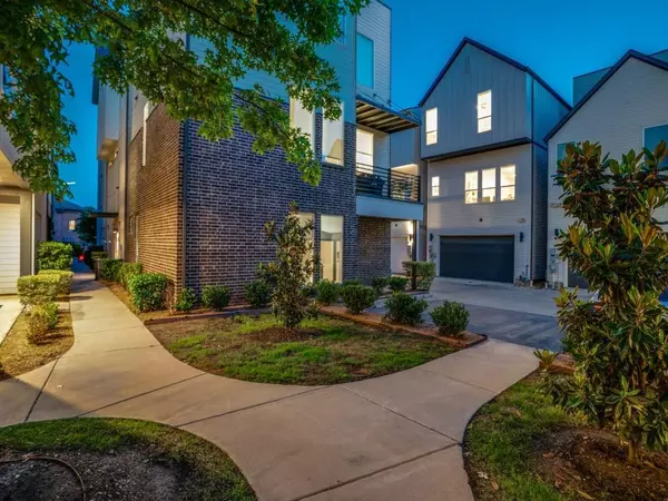 3 bedrooms apartment for rent in Old East Dallas - Ne Dallas, Dallas