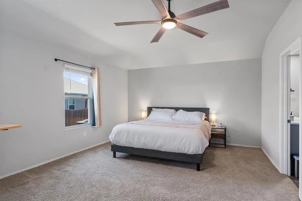 4 bedrooms apartment for rent in Manor - East Austin, Austin