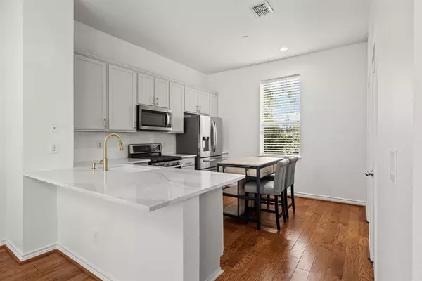 2 bedrooms apartment for rent in Uptown - Ne Dallas, Dallas