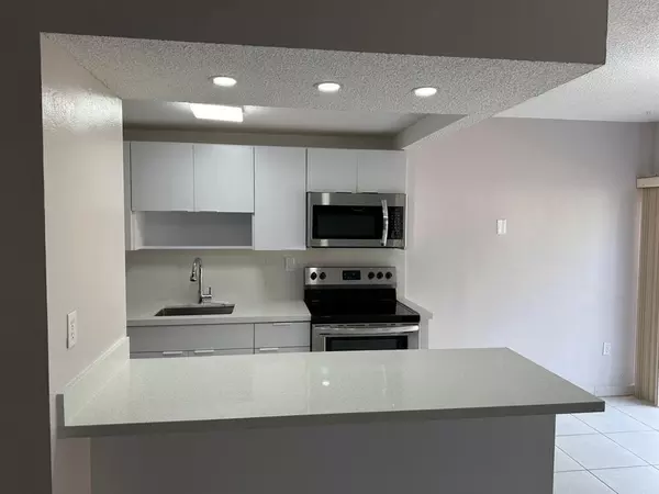 2 bedrooms apartment for rent in Westchester FL - Miami Dade, Miami