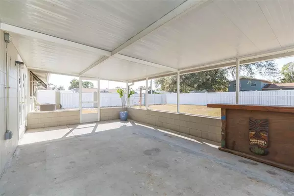 4 bedrooms apartment for rent in Town 'n' Country - West Tampa, Tampa