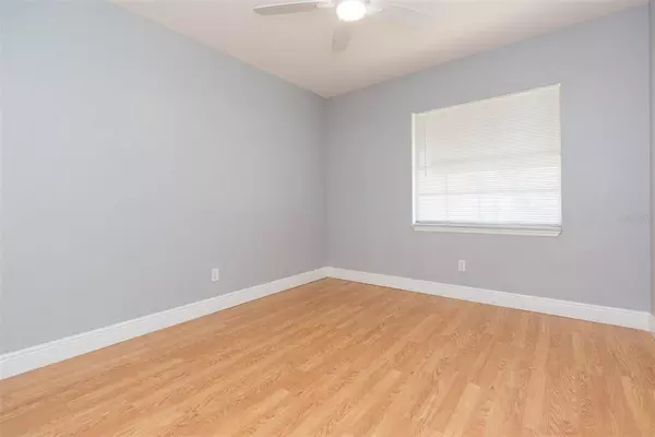4 bedrooms apartment for rent in Town 'n' Country - West Tampa, Tampa