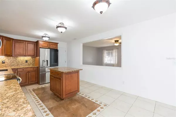 4 bedrooms apartment for rent in Town 'n' Country - West Tampa, Tampa