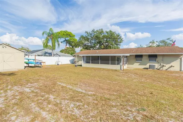 4 bedrooms apartment for rent in Town 'n' Country - West Tampa, Tampa