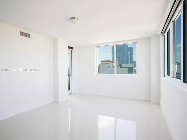 2 bedrooms apartment for rent in Downtown Miami - Miami, Miami