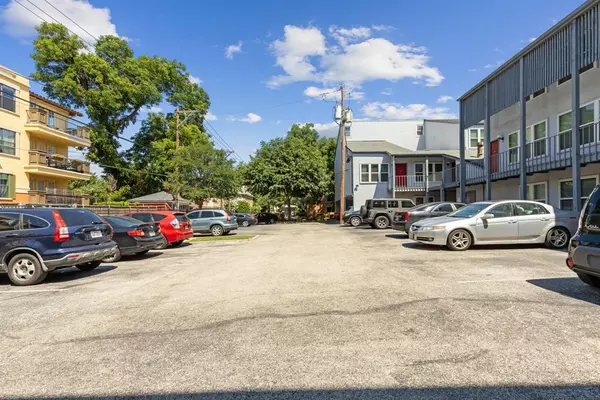 2 bedrooms apartment for rent in Oak Lawn - Ne Dallas, Dallas