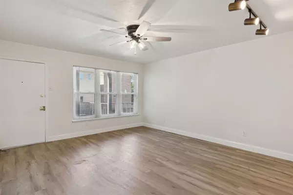 2 bedrooms apartment for rent in Oak Lawn - Ne Dallas, Dallas