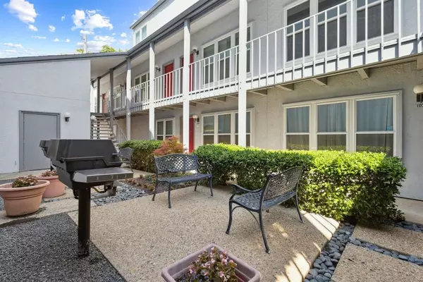 2 bedrooms apartment for rent in Oak Lawn - Ne Dallas, Dallas