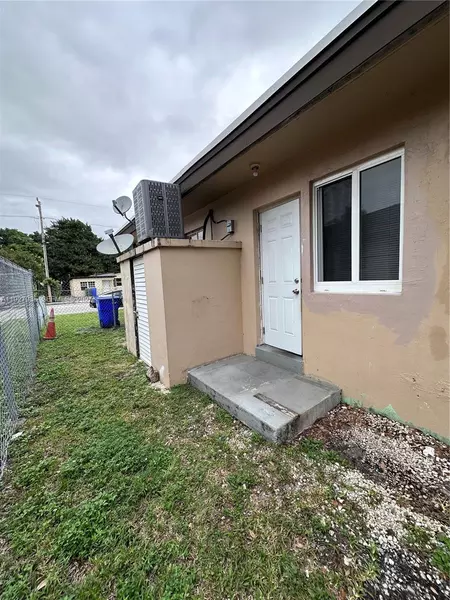 2 bedrooms apartment for rent in Brownsville MIA - Miami Dade, Miami