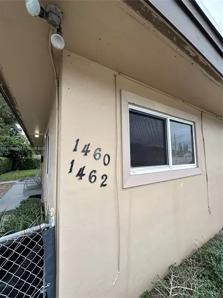 2 bedrooms apartment for rent in Brownsville MIA - Miami Dade, Miami