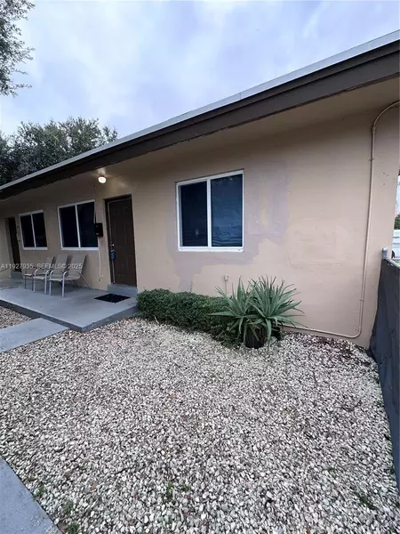 2 bedrooms apartment for rent in Brownsville MIA - Miami Dade, Miami