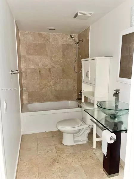 2 bedrooms apartment for rent in Downtown Miami - Miami, Miami