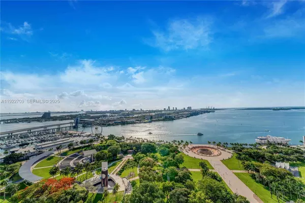 2 bedrooms apartment for rent in Downtown Miami - Miami, Miami