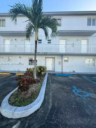 2 bedrooms apartment for rent in Westchester FL - Miami Dade, Miami