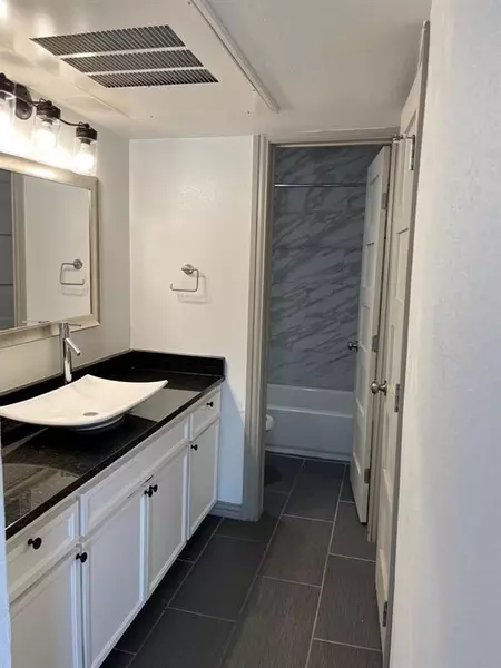 2 bedrooms apartment for rent in Oak Lawn - Ne Dallas, Dallas