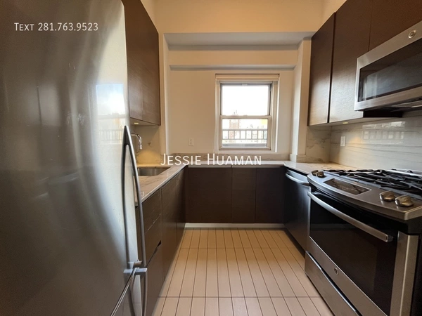 2 bedrooms apartment for rent in Roosevelt Island - Manhattan, New York