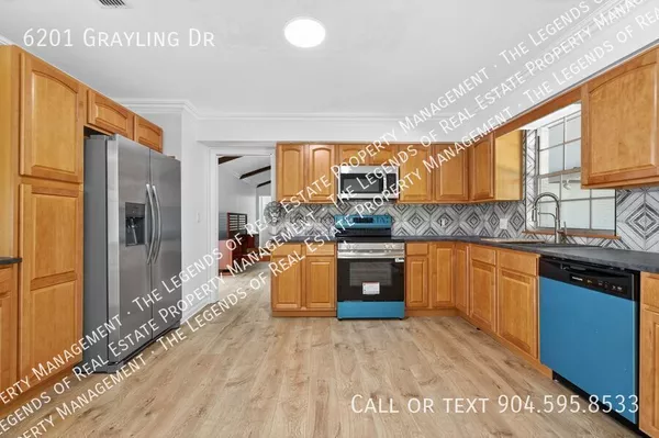 4 bedrooms apartment for rent in Deerwood - Southside, Jacksonville