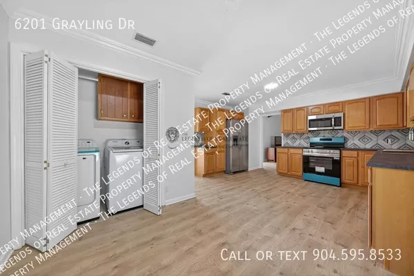 4 bedrooms apartment for rent in Deerwood - Southside, Jacksonville