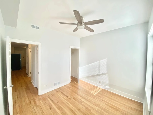 2 bedrooms apartment for rent in Irving Park - Northwest Side, Chicago