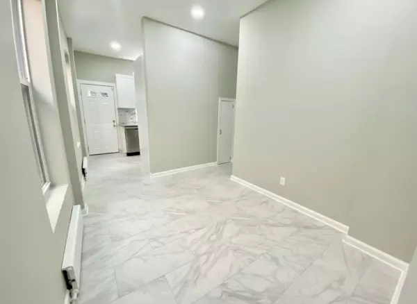 3 bedrooms apartment for rent in Mill Creek - West Philadelphia, Philadelphia