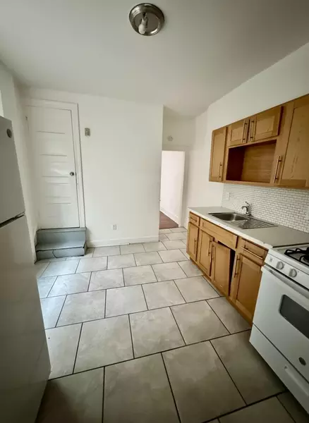3 bedrooms apartment for rent in Kingsessing - Sw Philadelphia, Philadelphia